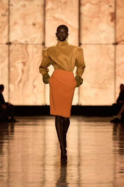 Look 21